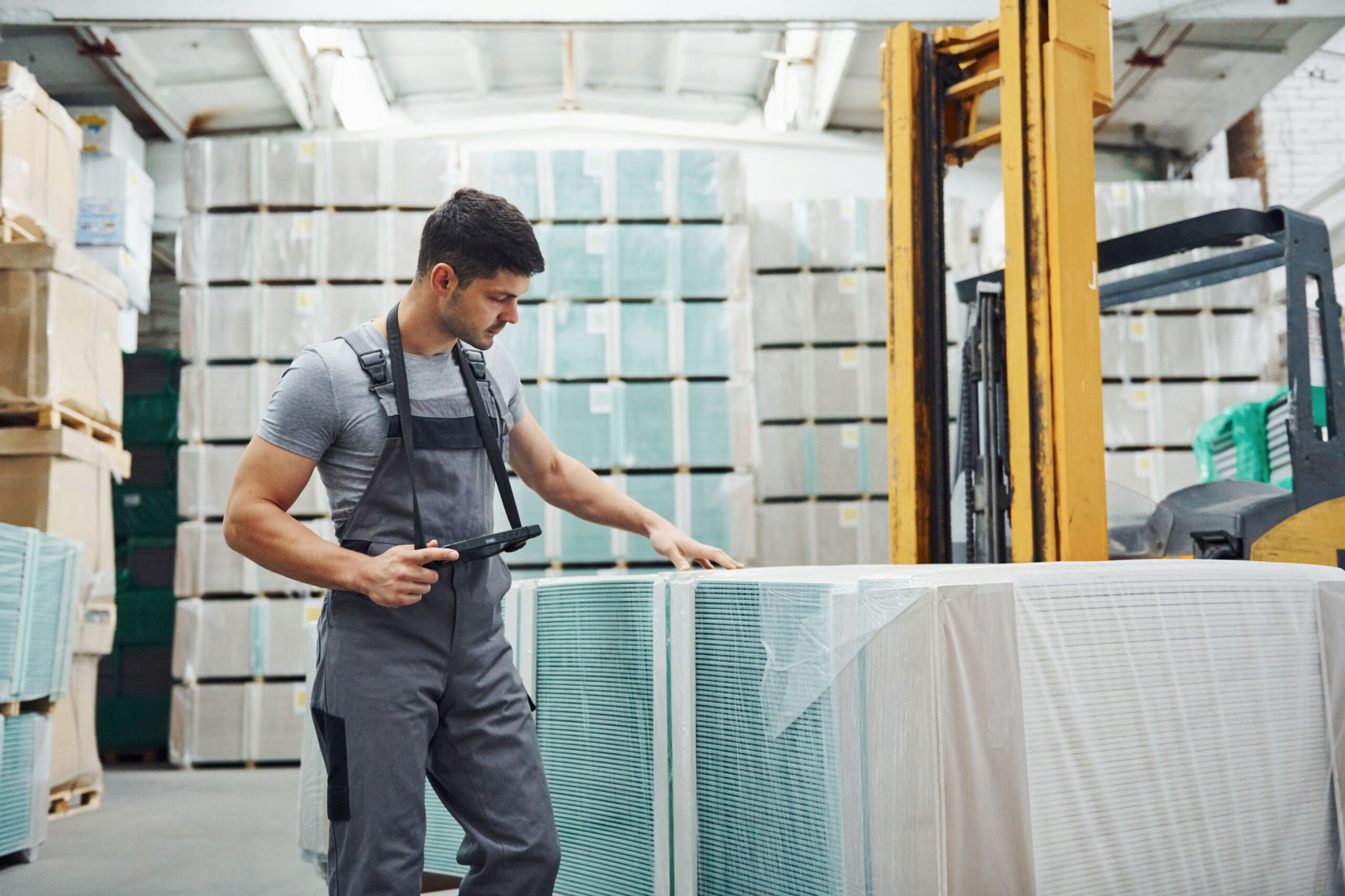 A Complete Guide to Buying Refrigeration Spare Parts in Dubai